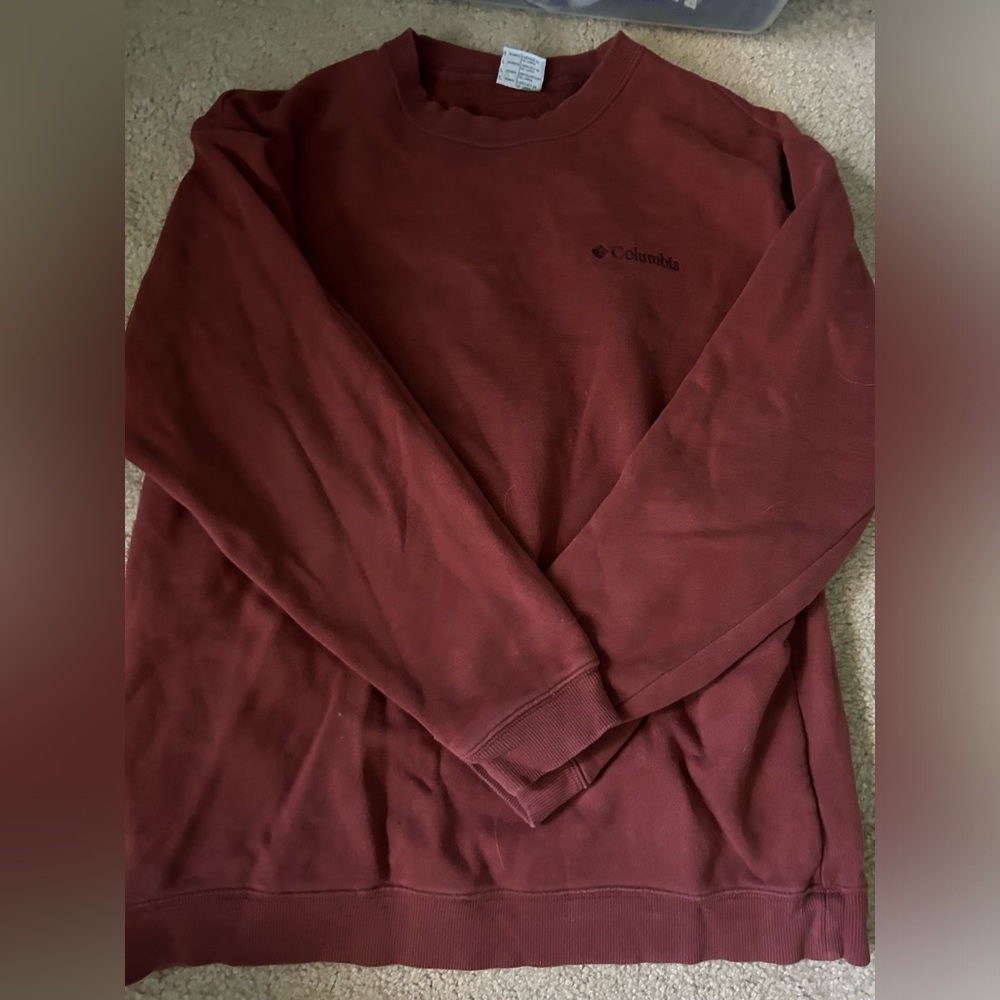 Columbia burgundy sweatshirt